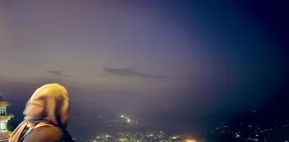 الصحفية اليمنية منى صفوان تعلن من تعز عن حقها في الترشح لرئاسة الجمهورية، وتدعو الشباب للمشاركة في الحياة السياسية وتولي المناصب القيادية.