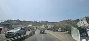 القاعدة: مدينة يمنية حيوية تعاني من أزمة بنية تحتية خانقة وإيرادات عالية تتجاهلها صنعاء