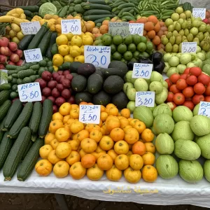 أسعار الخضروات والفواكه بالجملة في سوق شميلة بصنعاء وسوق المنصورة بعدن – 24 نوفمبر 2024