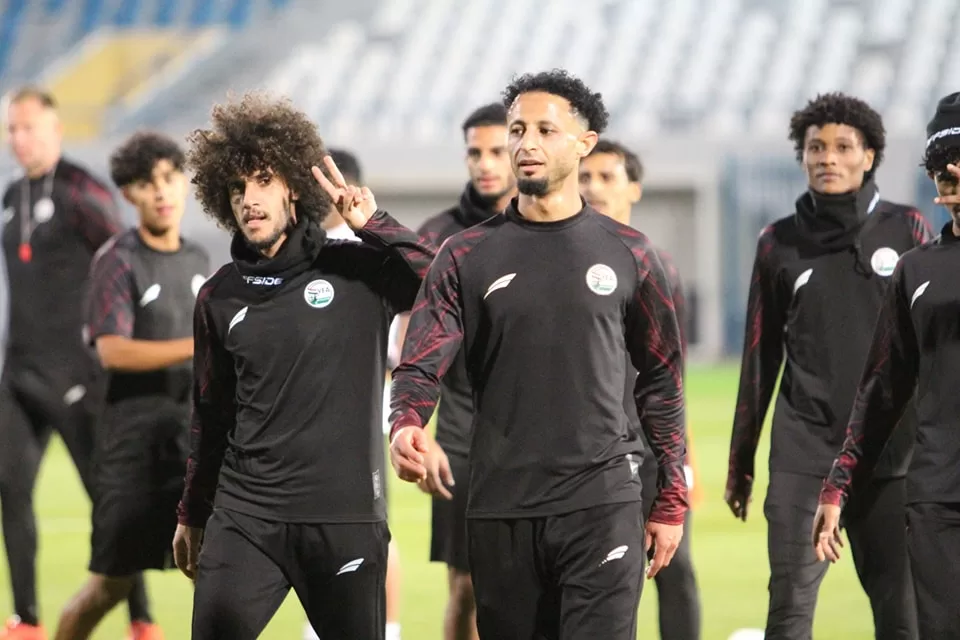شاهد منتخب اليمن يواصل التحضيرات لمواجهة العراق في خليجي 26 بالكويت