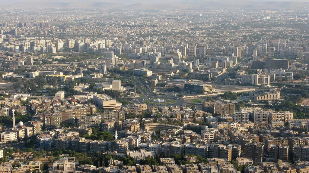 عاجل سوريا: المعارضة السورية تتوغل في ضواحي دمشق... هل اقتربت ساعة الحسم؟