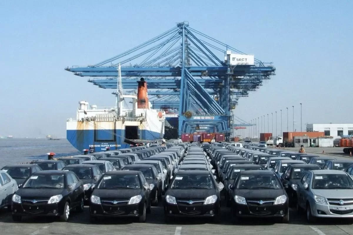 السعودية تتيح للمواطنين استيراد سياراتهم بأنفسهم.. خطوة جديدة نحو التسهيلات الجمركية