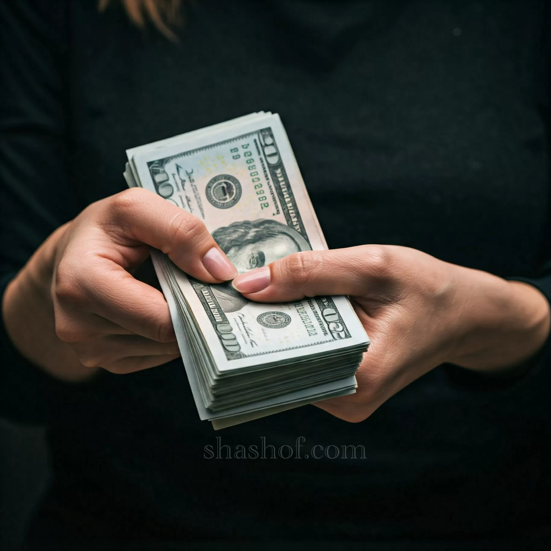 كاك بنك يصرف رواتب ثلاثة أشهر دفعة واحدة.. النازحين الزراعيين في مأرب