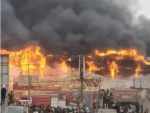 حريق هائل يلتهم المركز الليبي بصنعاء.. خسائر تتجاوز 300 مليون ريال