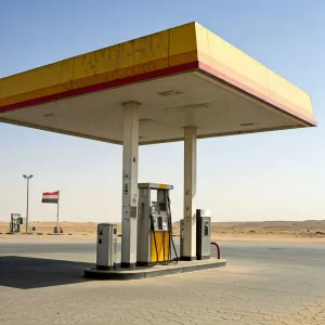 أسعار الوقود في اليمن تشهد تفاوتًا كبيرًا.. أسباب ونتائج