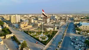 فرع البنك المركزي في مأرب يوجه بإغلاق شركات الصرافة احتجاجًا على انهيار أسعار الصرف