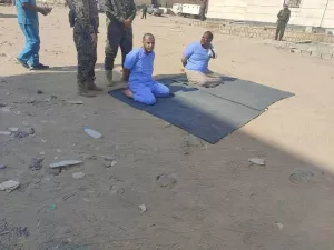 مأرب تنفذ حكم الإعدام رميا بالرصاص حتى الموت تعزيراً بحق مدانين بواقعة قتل واغتصاب