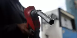 أزمة الوقود المغشوش في صنعاء مستمرة… غضب شعبي وصمت رسمي