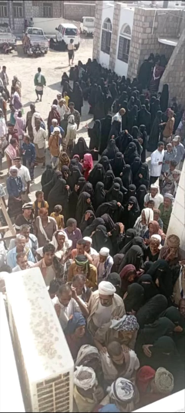 اختتام مخيم العيون الذي أقامته مؤسسة الجبل التنموية  في شقرة بأبين