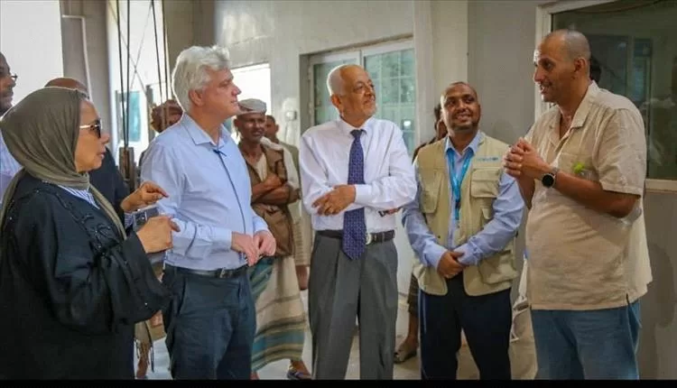 المدير الإقليمي لليونيسيف يطّلع على وضع منظومة المياه في عدن