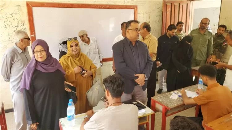 مدير عام مديرية التواهي يدشن امتحانات الثانوية العامة للعام 2024 _ 2025 م