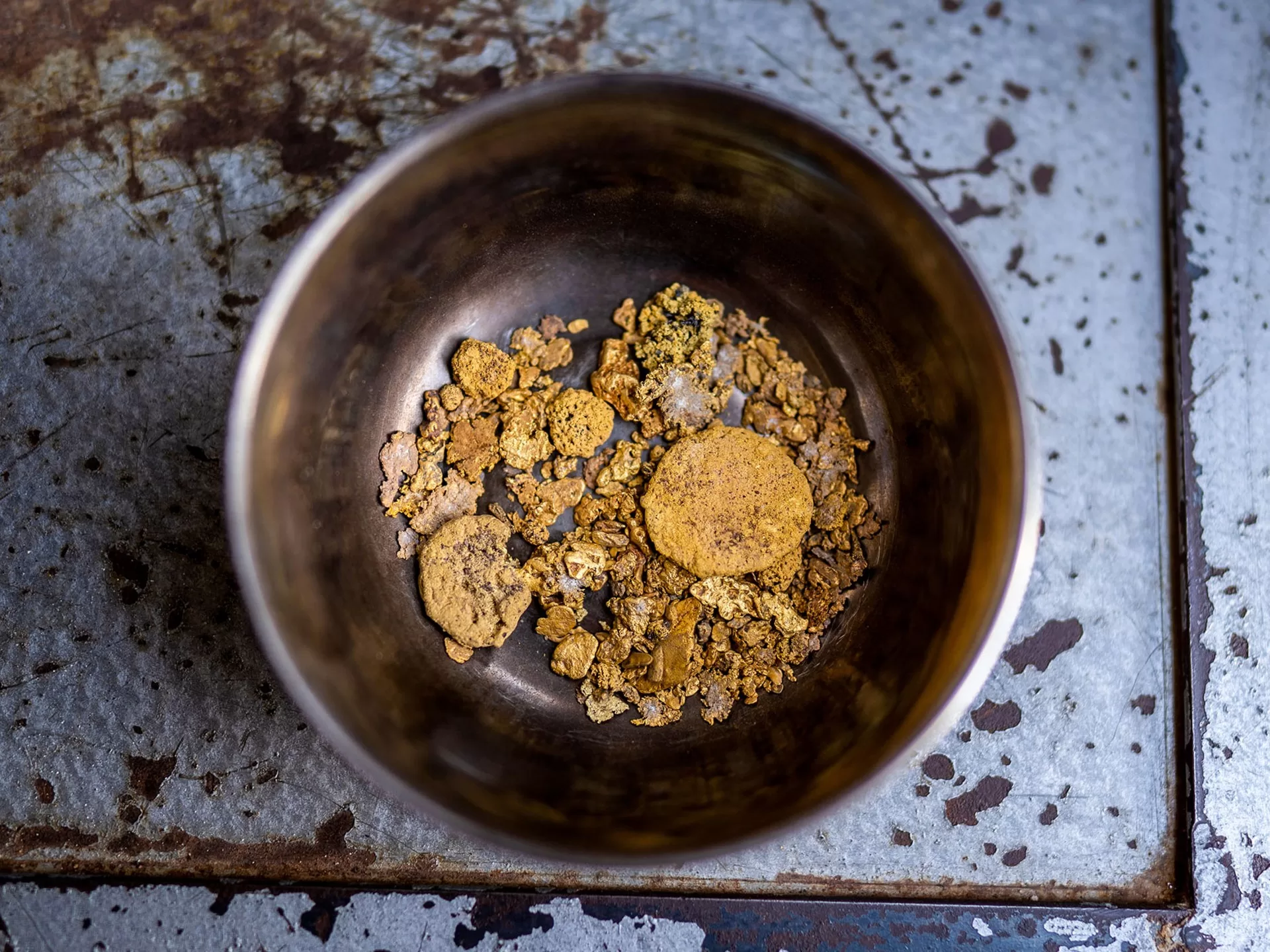 أكثر من 99.9% من ذهب الأرض لم يكتشف بعد