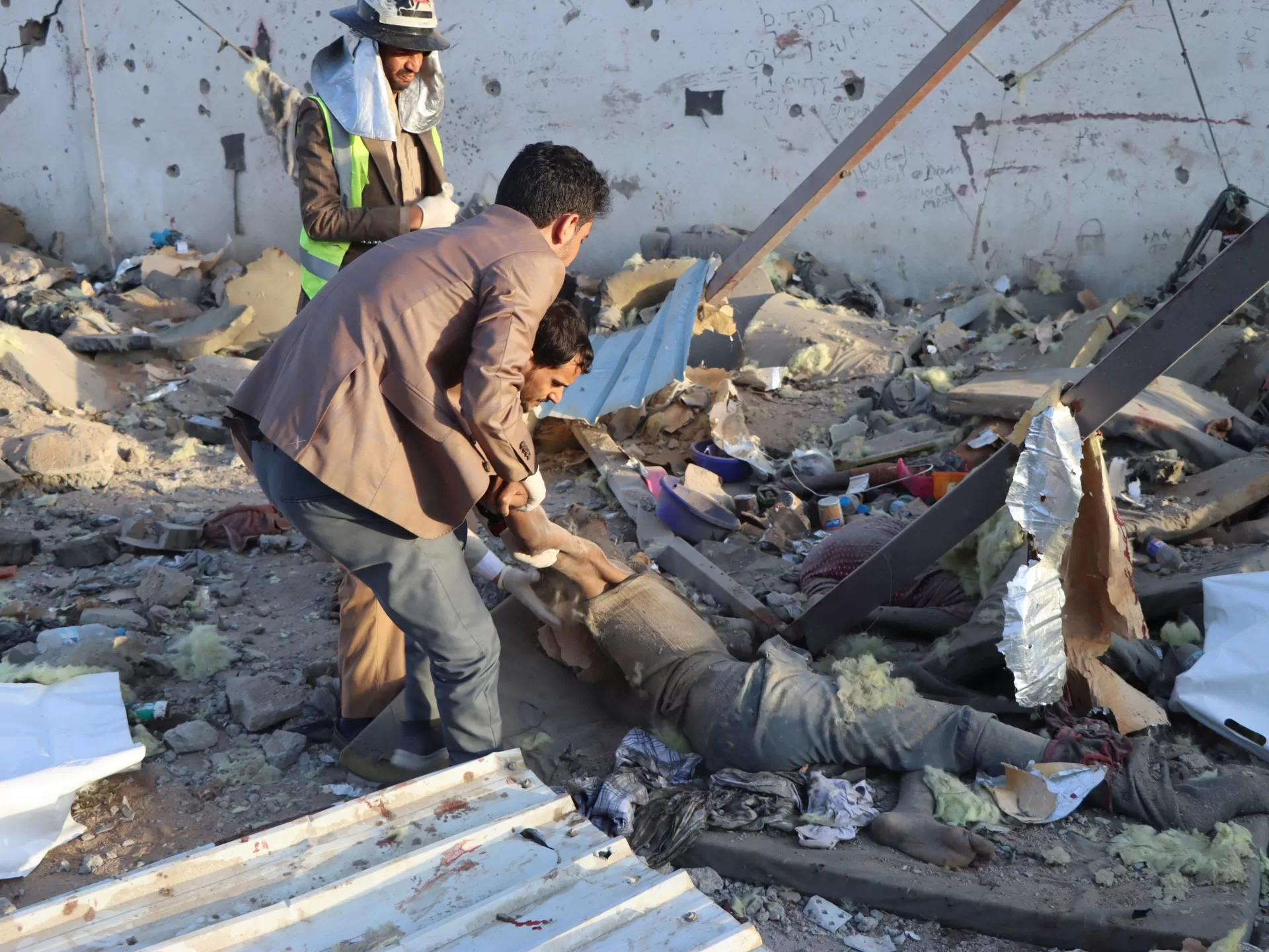 أمنستي تدعا الولايات المتحدة بفتح تحقيق في الهجوم الذي أسفر عن مقتل العشرات من المهاجرين في اليمن