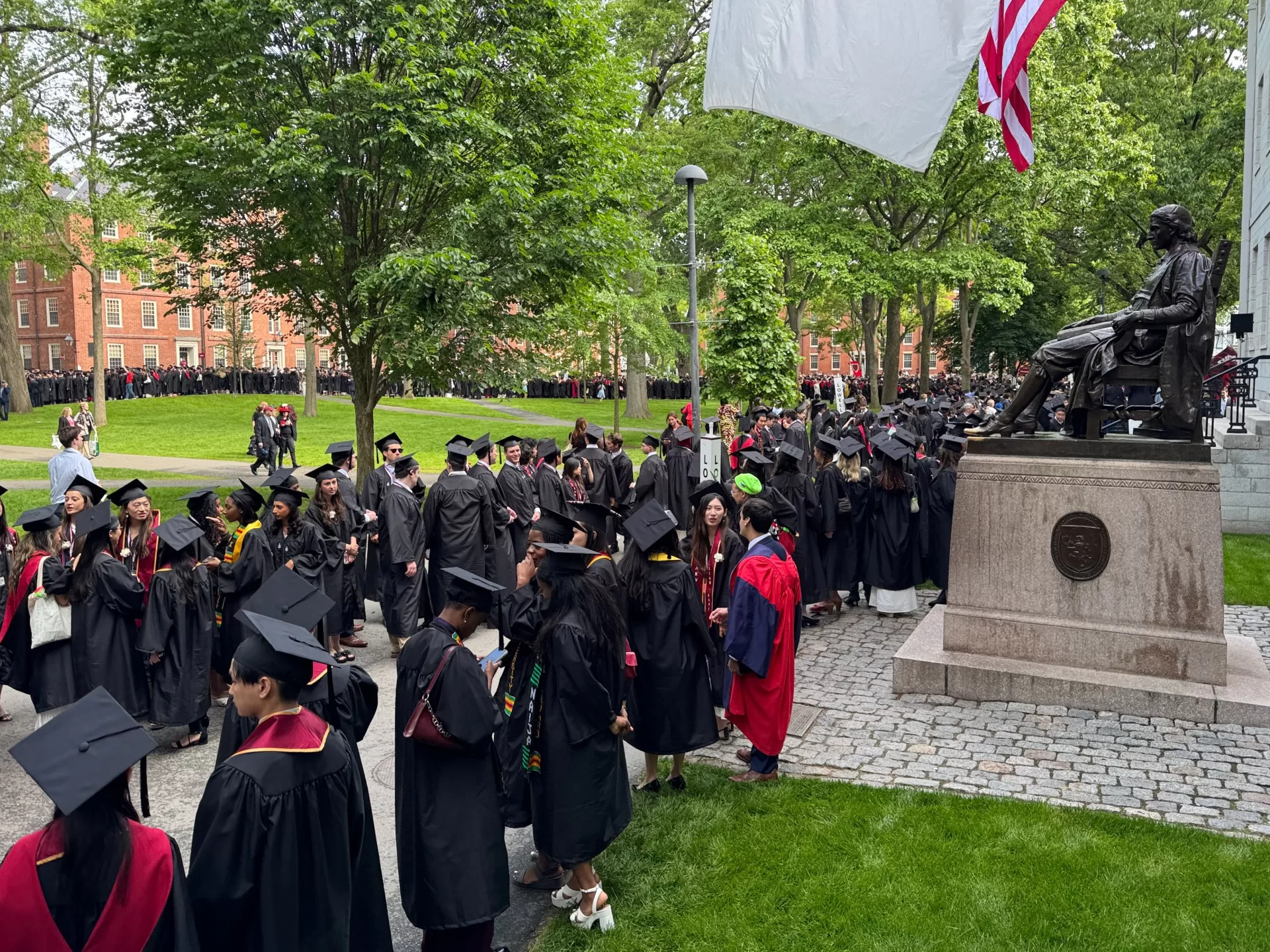 إدارة ترامب تدعا بإجراء مزيد من التدقيق على طلبات التأشيرات المرتبطة بجامعة هارفارد