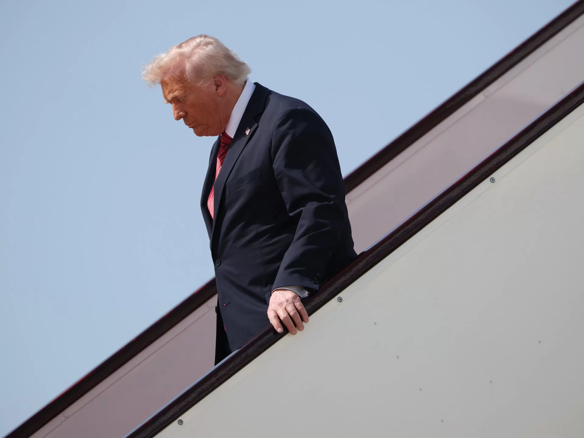 إسرائيل مستاءة من ترامب لكنها تلتزم الصمت