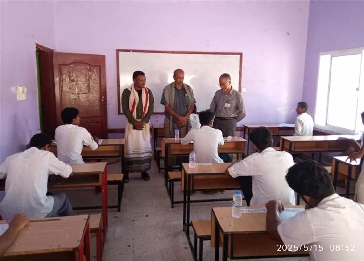 وفد اللجنة الاشرافية الفرعية بمكتب تربية حضرموت يتفقد سير اختبارات الثانوية في مراكز بروم ميفع