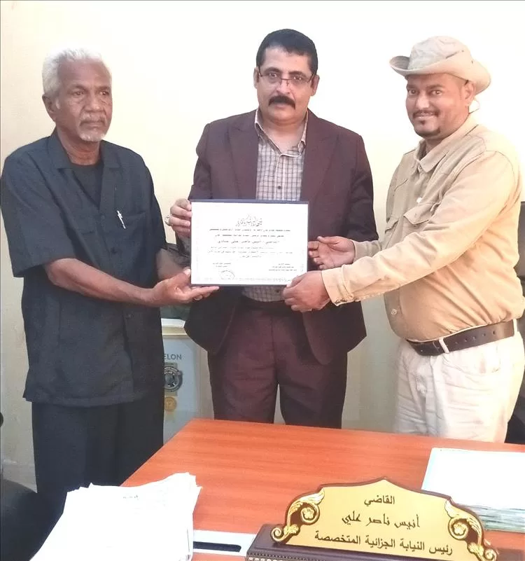 إعلاميين وصحفيين .. يشيدون بجهود القاضي أنيس عبادي