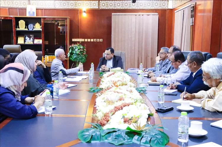 الوزير السقطري يبحث مع البنك الدولي إطلاق مشاريع زراعية وسمكية ومياه