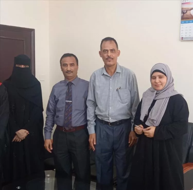 عميد كلية التربية بجامعة عدن يؤكد مساندته لمؤسسة الأمل بتشجيع التفوق الدراسي