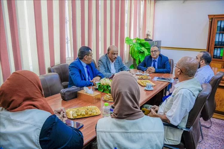 رئيس جامعة عدن يلتقي وفدًا من منظمة هانديكاب الدولية