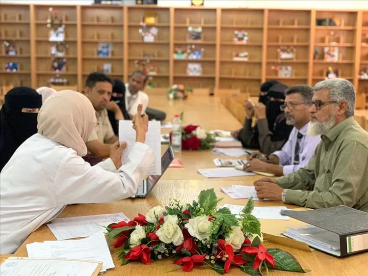 مجلس كلية الصيدلة يقر موعد بدء امتحانات الفصل الثاني بتاريخ 28 يونيو القادم 2025م