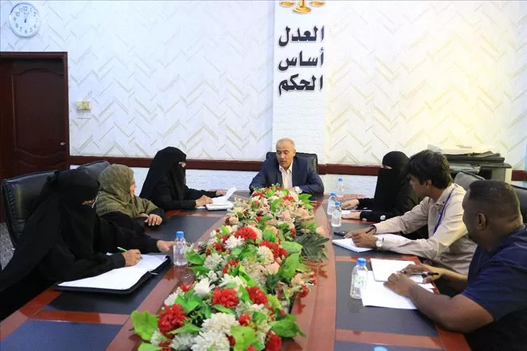 لقاء بالمكلا لمناقشة سبل تعزيز التعاون المشترك بين اتحاد نساء اليمن ساحل حضرموت ورئيس محكمة استئناف م/حضرموت