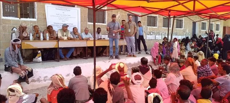 جلسة مجتمعية حول برنامج سبل العيش وتشكيل اللجان المجتمعية في قرية الكديحة عزلة الزهاري في المخا