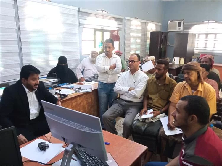 العساني يدشن دورة تدريبية حول "نظام المبيعات والشكاوى" لموظفي مؤسسة الاتصالات بساحل حضرموت