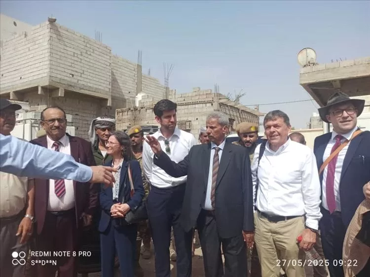 لحج.. وفد أوروبي رفيع المستوى يطلع على المشاريع الممولة في مديريتي الحوطة وبتن