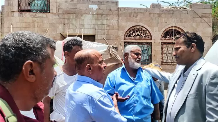 محافظ أبين يلتقي رئيس وأعضاء الغرفة التجارية واللقاء يناقش تفعيل نشاطها