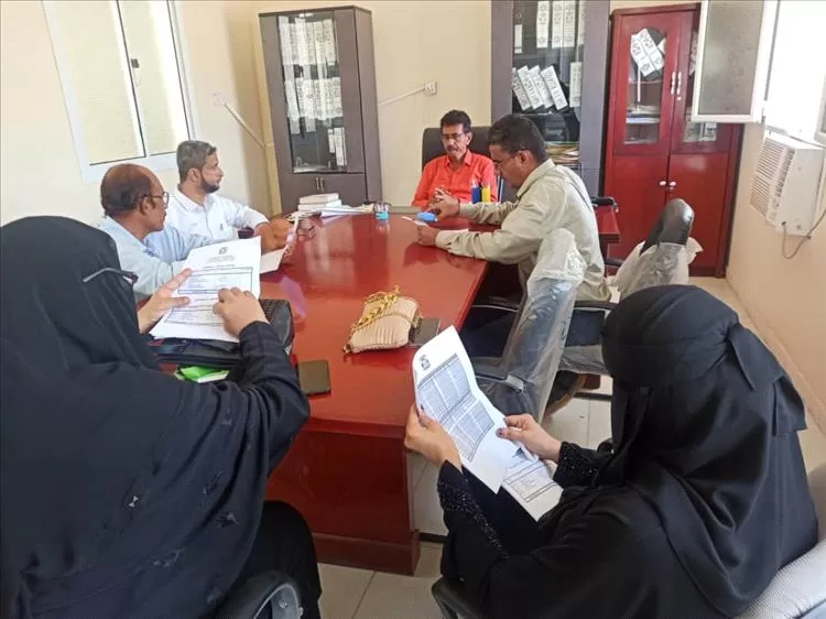 نائب رئيس جامعة أبين للشؤون الأكاديمية يجتمع بلجنة التقييم البرامجي في مركز الاعتماد الأكاديمي وضمان الجودة