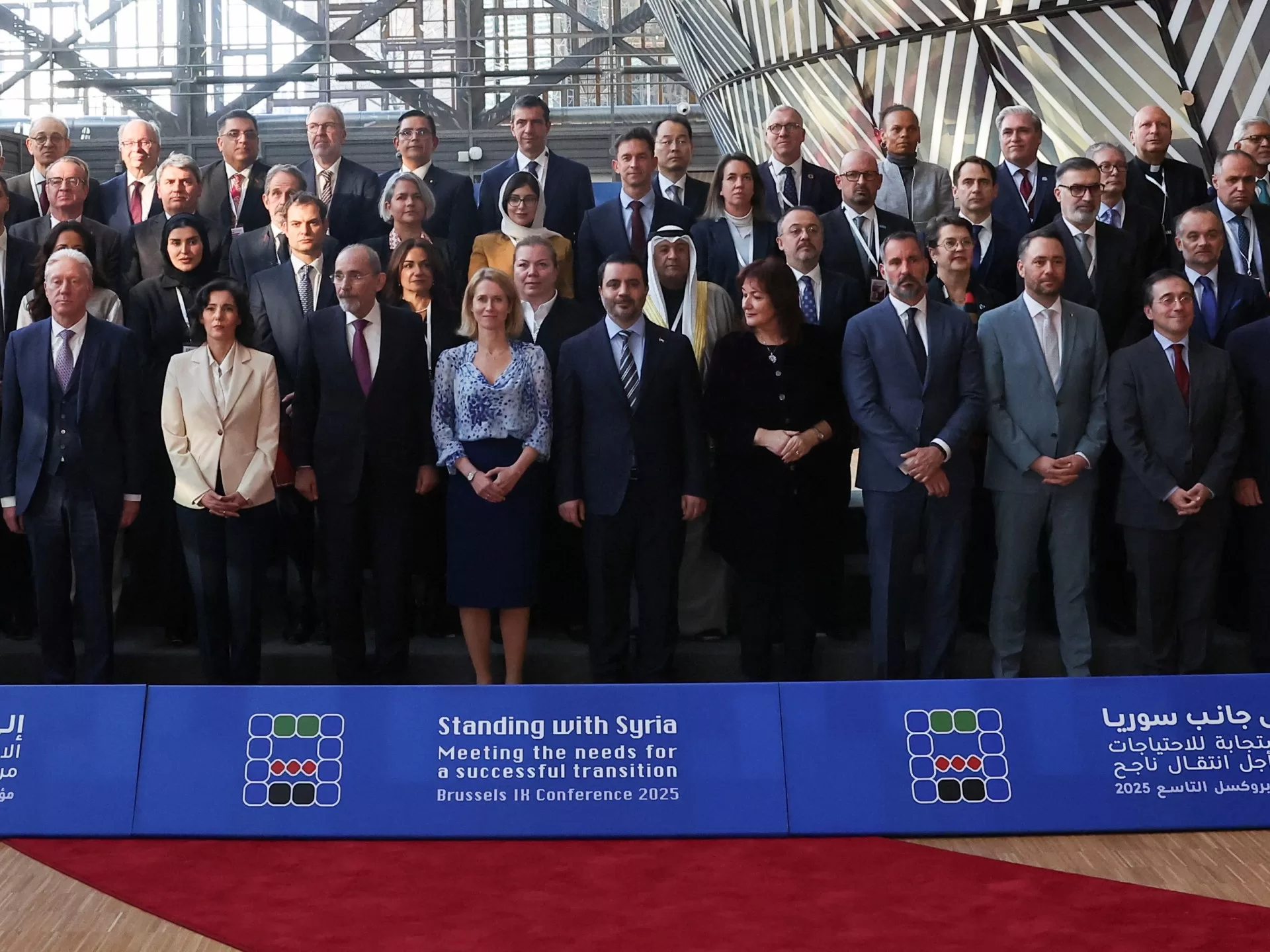 الاتحاد الأوروبي يبحث مواصلة تعليق عقوبات على سوريا