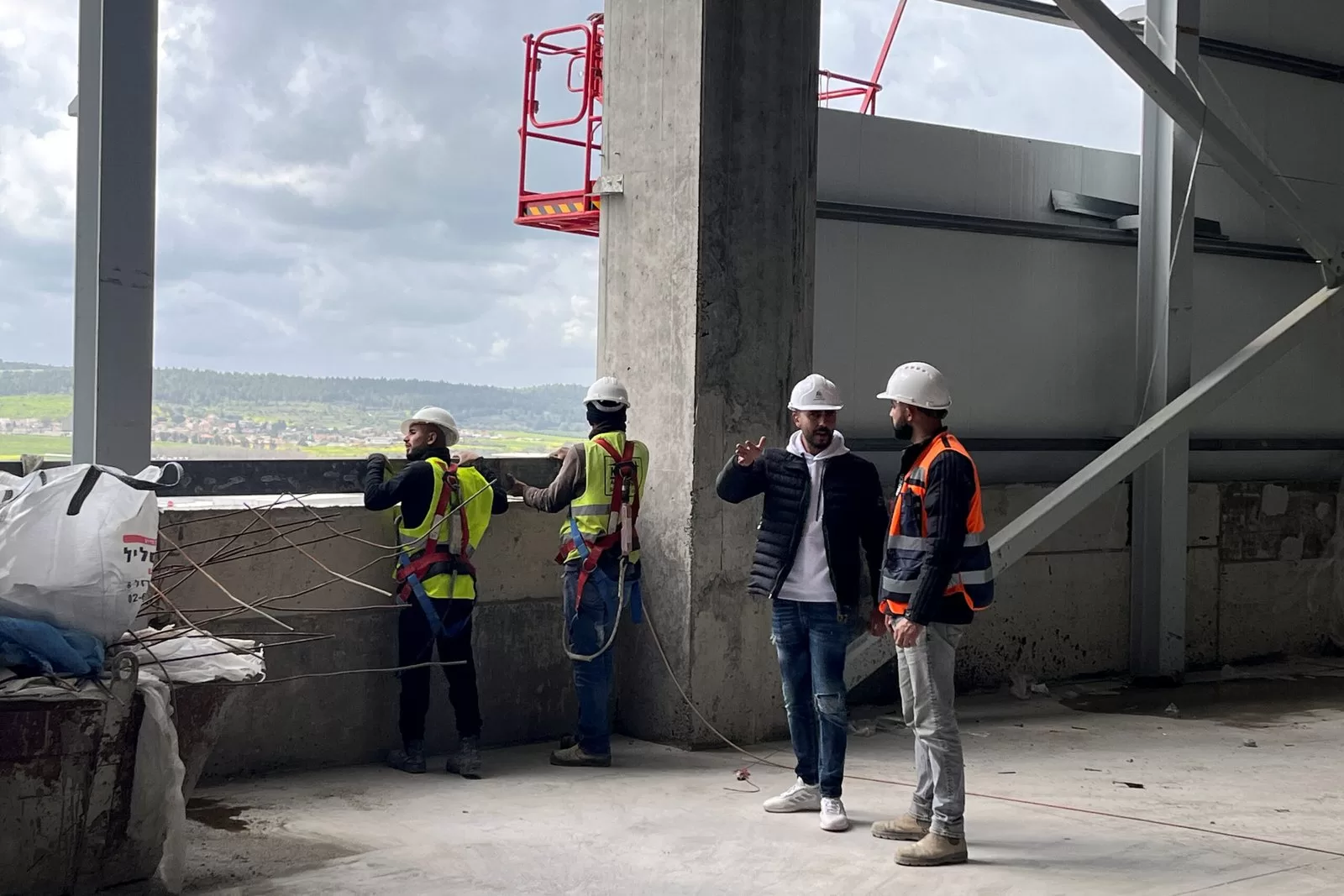 الاقتصاد الإسرائيلي في أزمة فقدان مليارات وركود في قطاع البناء