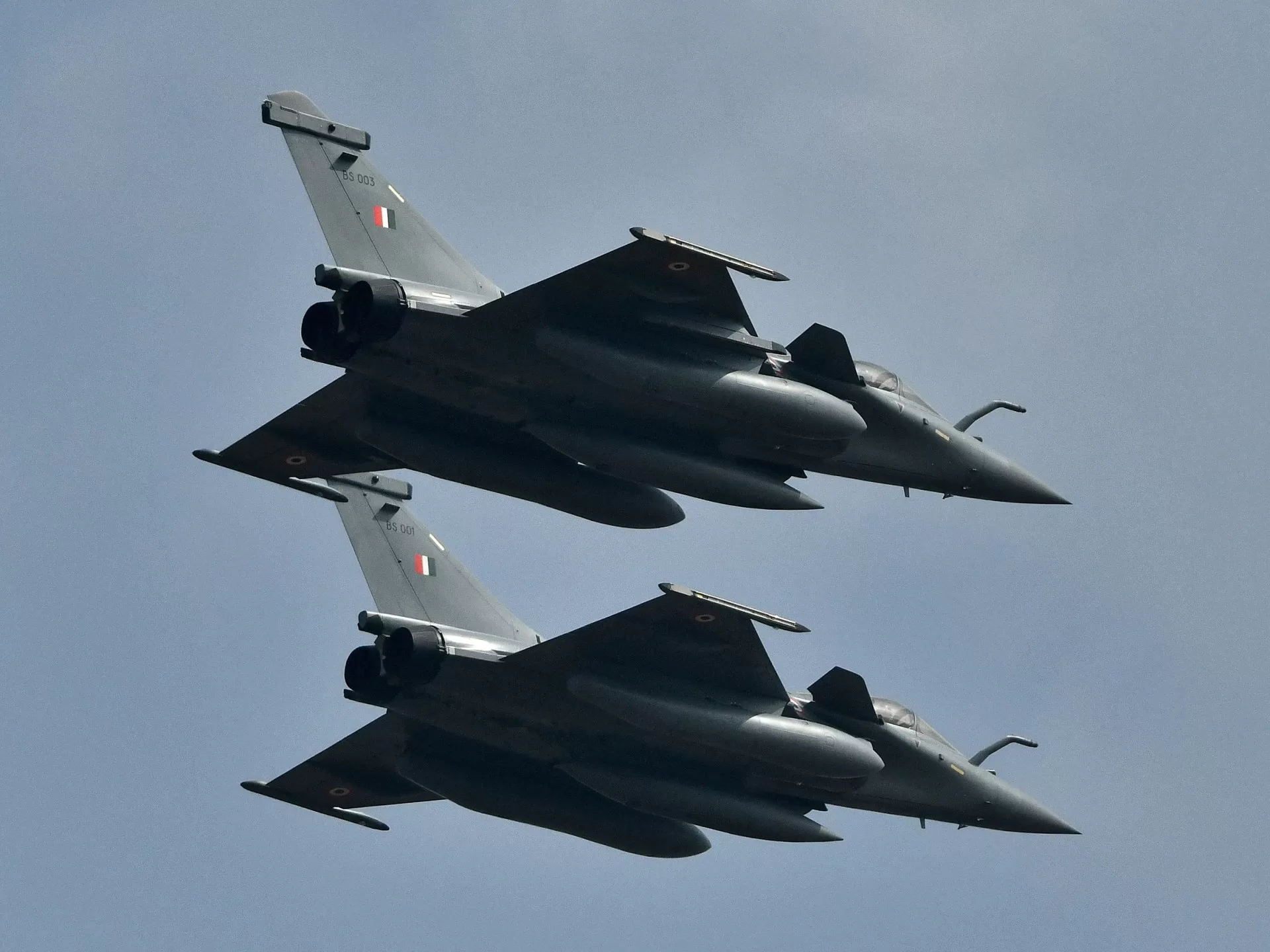 كيف أثر الصراع بين الهند وباكستان على هيبة الصناعة العسكرية الفرنسية؟