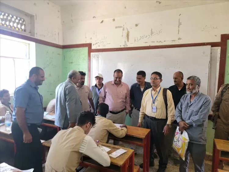 أخبار المحافظات - الشاعري والحنق يشيدون بمستوى الانضباط في مراكز الاختبارات بمديرية قعطبة