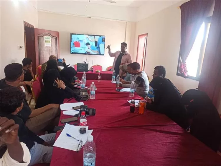 مؤسسة أبين للتنمية تواصل جهودها في تدريب وتأهيل وتمكين الشباب لتطوير مهاراتهم