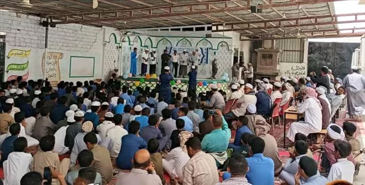 مدرسة الفتح الأهلية بالحوطة مديرية شبام تحتفي بأوائل التلاميذ