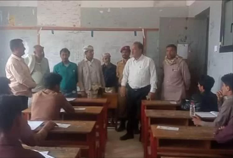 مدير التربية بمديرية المفلحي يواصل زيارته للمراكز الاختبارية