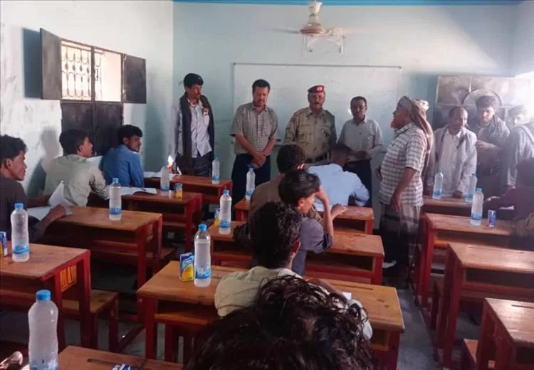 اليمن اليوم اخبار المحافظات مدير عام رضوم يدشّن امتحانات