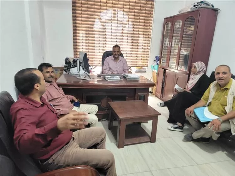 أخبار المحافظات - مدير عام قعطبة يزور المعهد الوطني للعلوم والتكنولوجيا في المدينة.