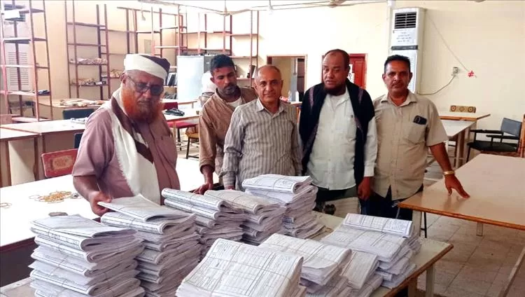 مدير تربية لحج يثني على جهود كنترول عدن خلال زيارة تفقدية للاطلاع على استعدادات التصحيح