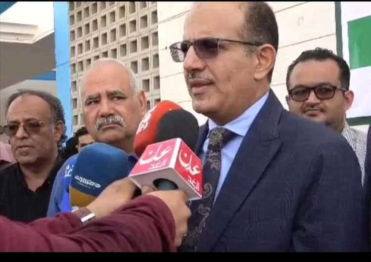 اليمن اليوم اخبار عدن وزير الصحة يدشن حملات رش
