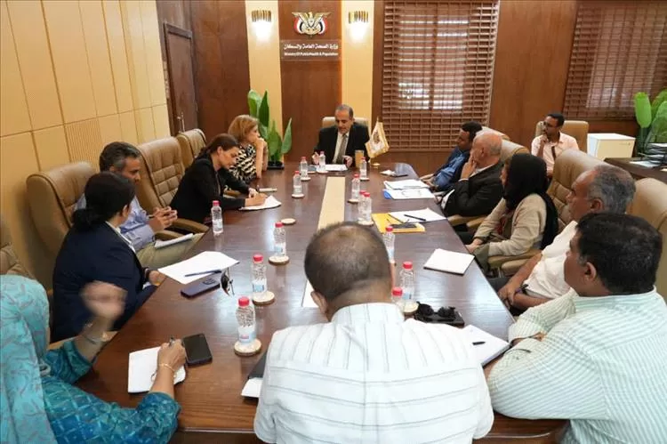 وزير الصحة يلتقي مع فريق البنك الدولي الزائر لبلادنا