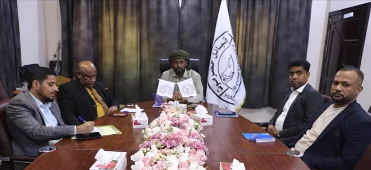 الشيخ بن حبريش يدشّن عمل فريق إعداد الوثائق التأسيسية لمشروع الحكم الذاتي في حضرموت