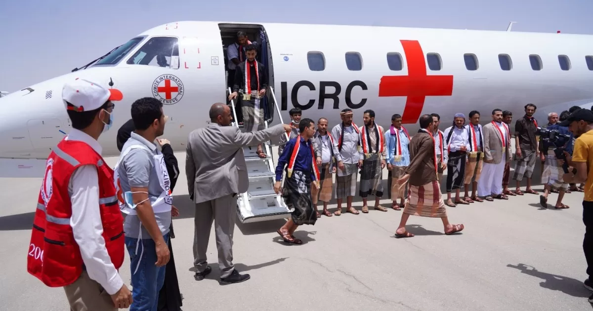 تفاقم معاناة آلاف الأسرى وعائلاتهم في اليمن بسبب تعثّر المفاوضات