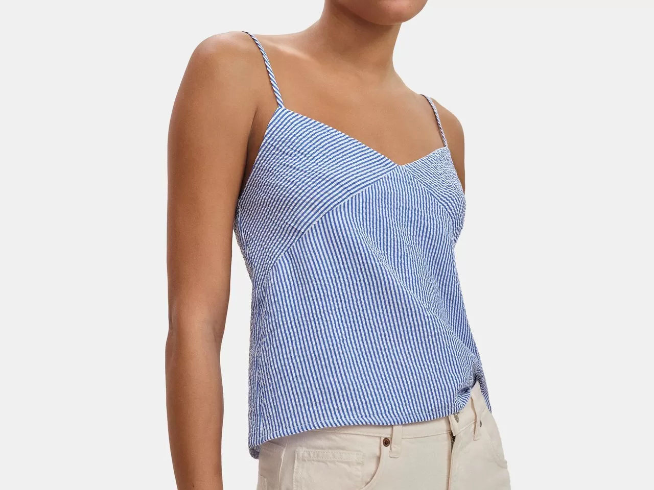 نموذج في أعلى خزان شريط الدبوس الأزرق