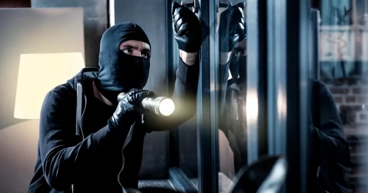 تزيد على ربع مليار جنيه.. سرقة ثروة من فيلا دكتورة مصرية تشعل المنصات