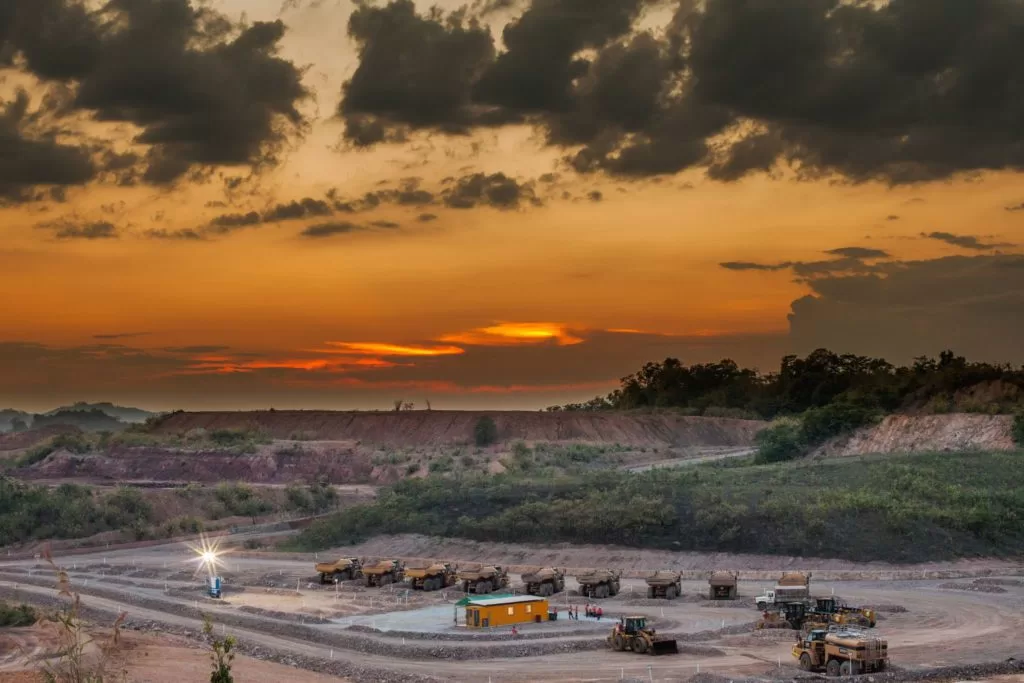عمال الذهب الصيني يتجنبون أهداف الاستحواذ