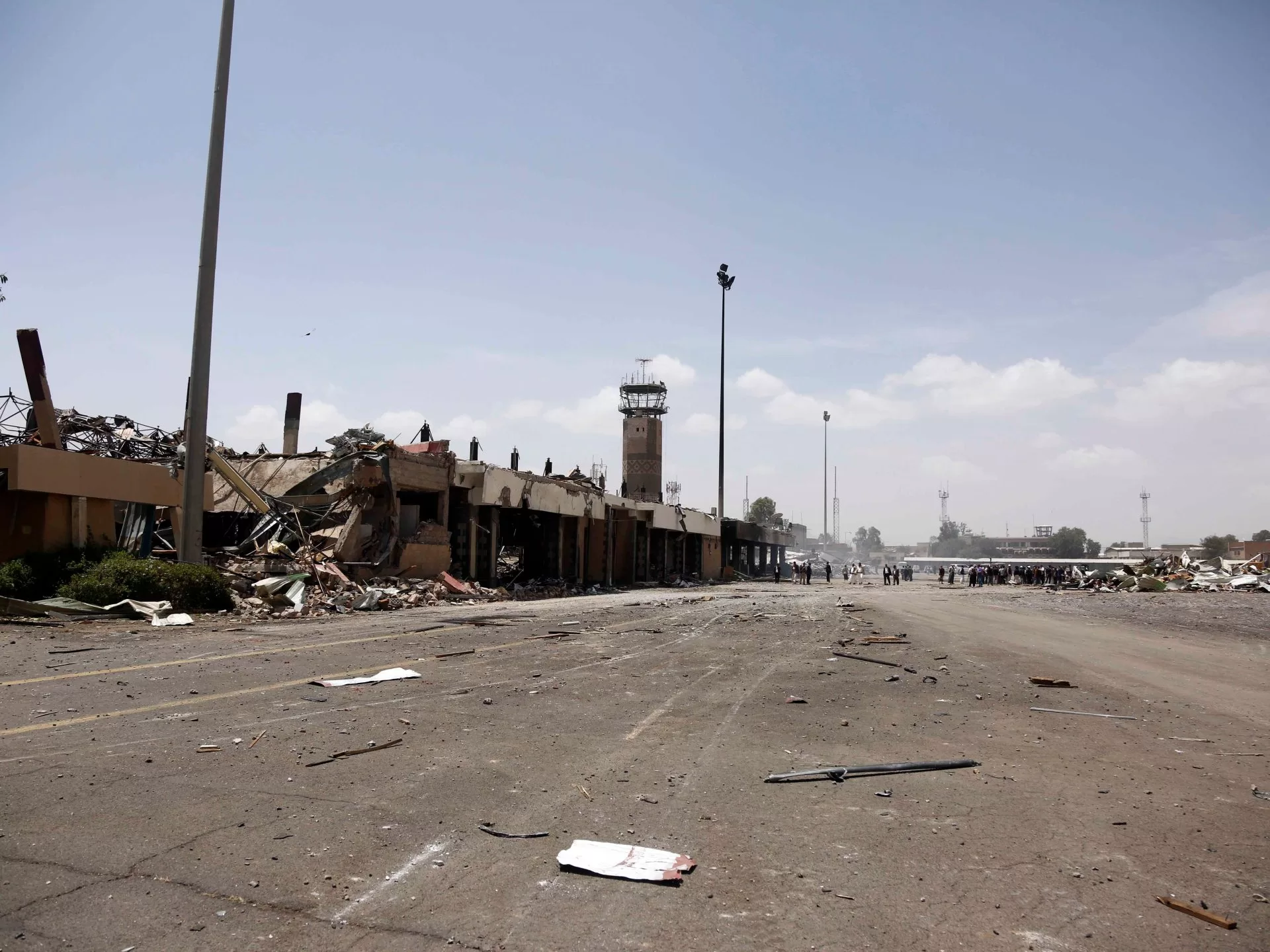 استئناف الرحلات بمطار صنعاء بعد 10 أيام من الهجمات الإسرائيلية