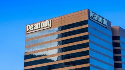 قد ينهي Peabody استحواذ أصول الفحم الأنجلو الأمريكية على نيران